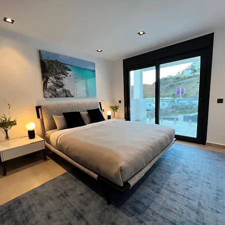 Villa Perniznest - Luxury Front Of Calanova Golf With Sea View *