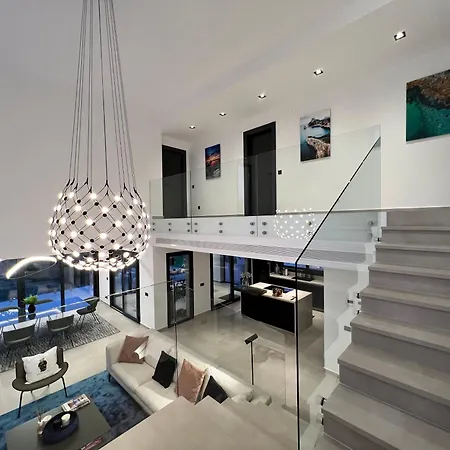 Perniznest - Luxury Front Of Calanova Golf With Sea View