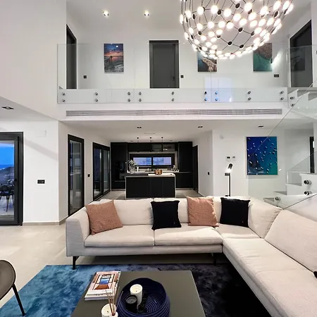 Perniznest - Luxury Front Of Calanova Golf With Sea View
